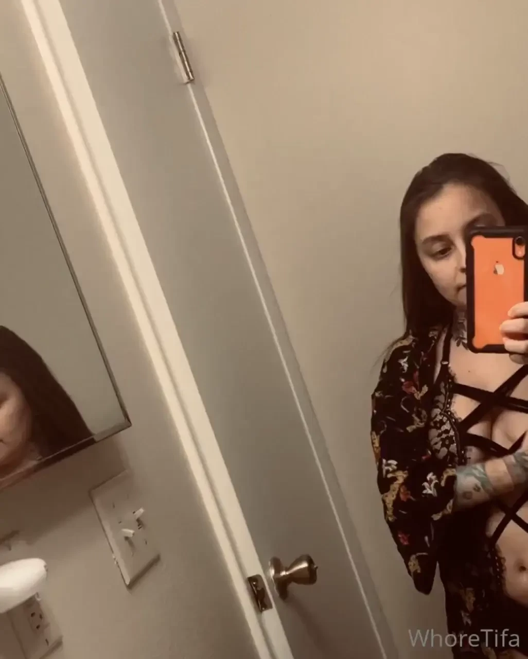 How would you like some sexy content from your little tattooed slut 