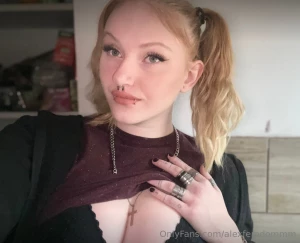 Ssassyjessie ssassyjessie your a sexy blonde with a beautiful smile part 47