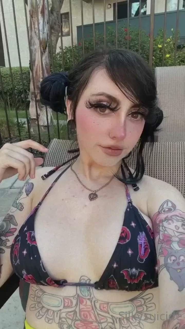 Check ur inbox also message me about any custom content you would like 