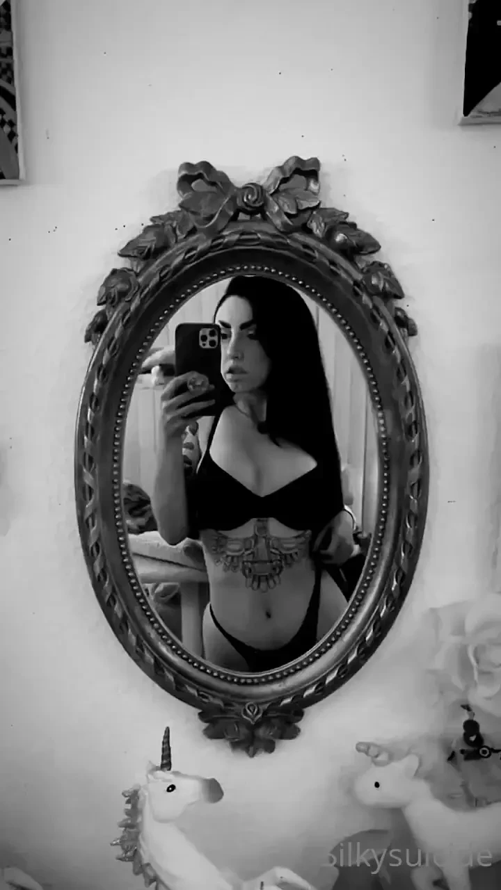 I wanna be cuddled rn 