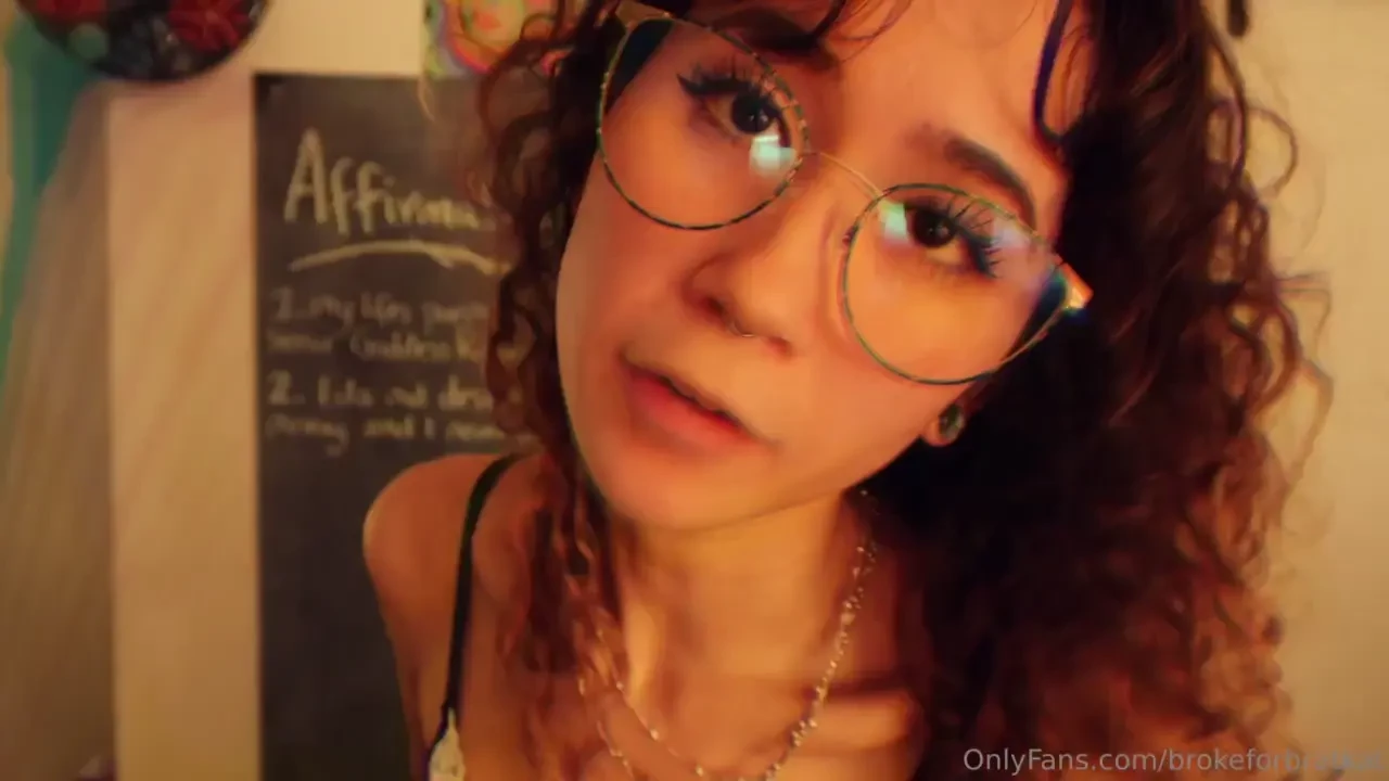 A teaser from my affirmations clip i specifically made for my devoted 