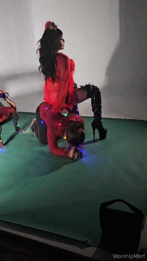 See behind the scenes of bdsm christmas shoot with one of my part 1 