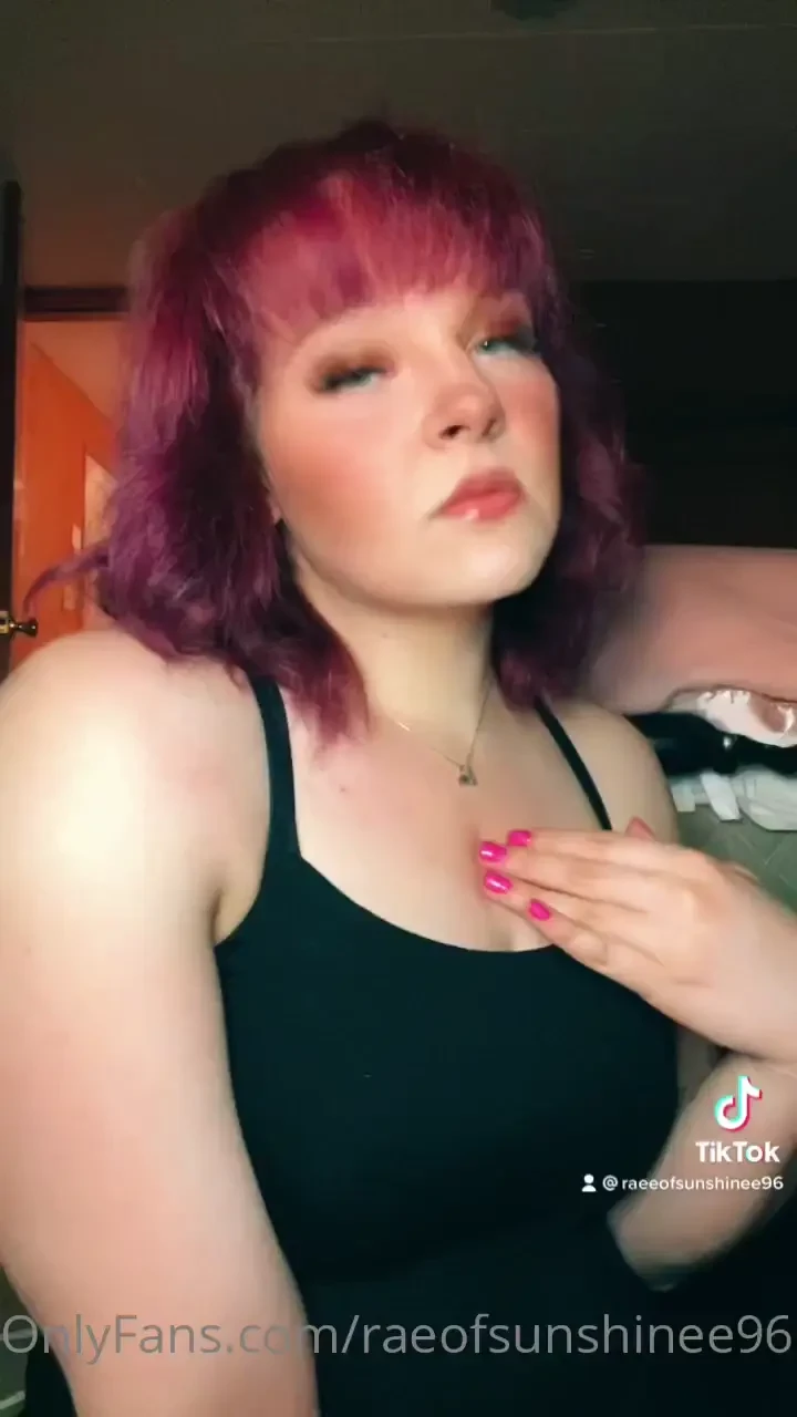 My hair is more purple again 