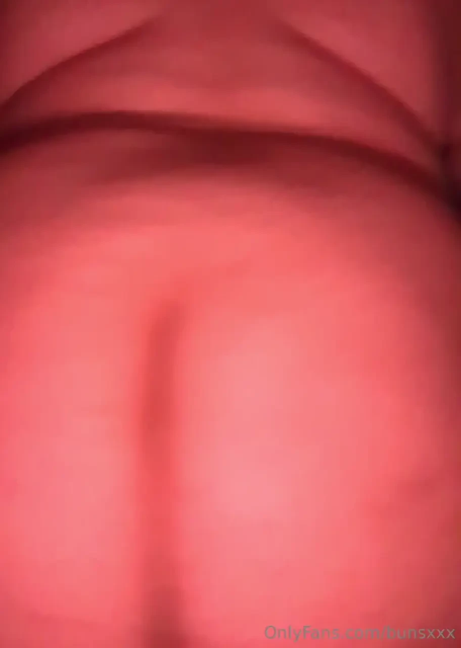 Jerk off to my soft body 