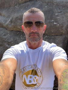 Announcing something special when my page reaches 10 000 likes