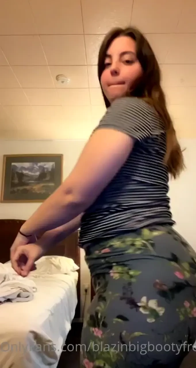 Im sucha a tease a thick tease 