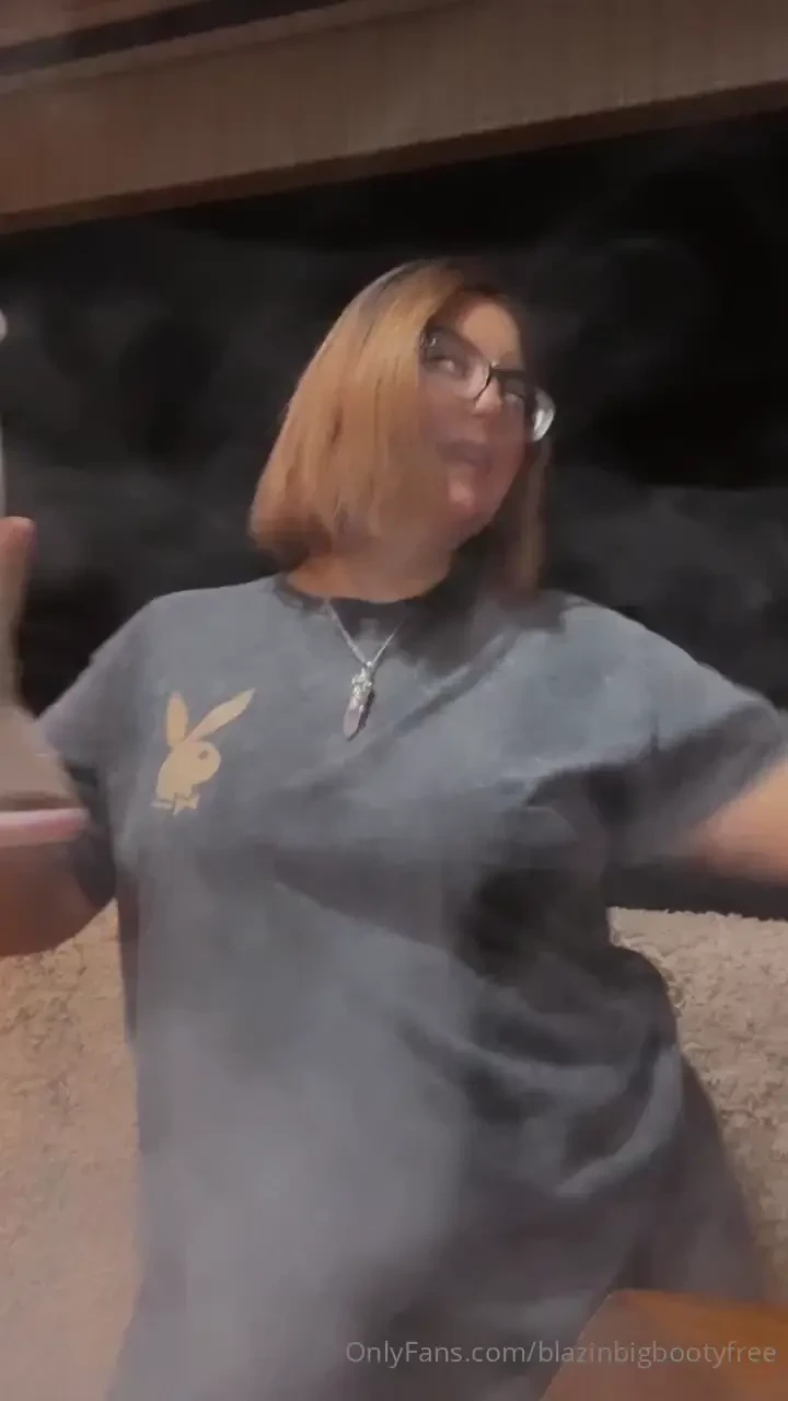 Do you like thick stoner chicks 