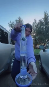 Do you like thick stoner chicks part 3