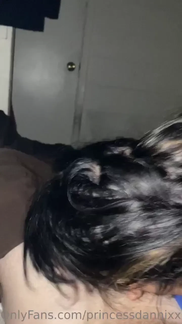 I love getting my throat pushed all the way down 