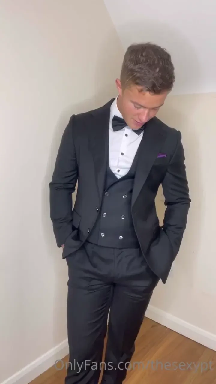 I think i prefer this suit just with the bow tie what about you 