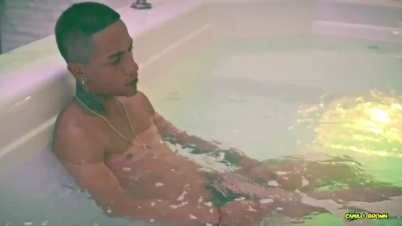 I met mowgliffun at the jacuzzi the chemistry was instant and we let 