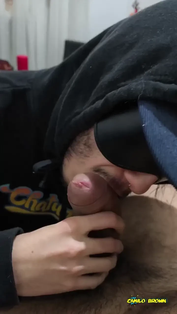 Anonymous grindr twink gives me an amazing blowjob and swallows my cum 