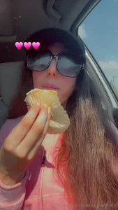 I like to lick frosting