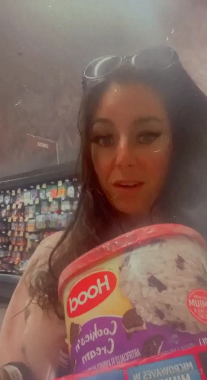 You need ice cream with syrup who don t like the chocolaty side 