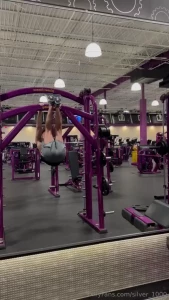 Couldn t sleep so did a 2am workout me being goofy