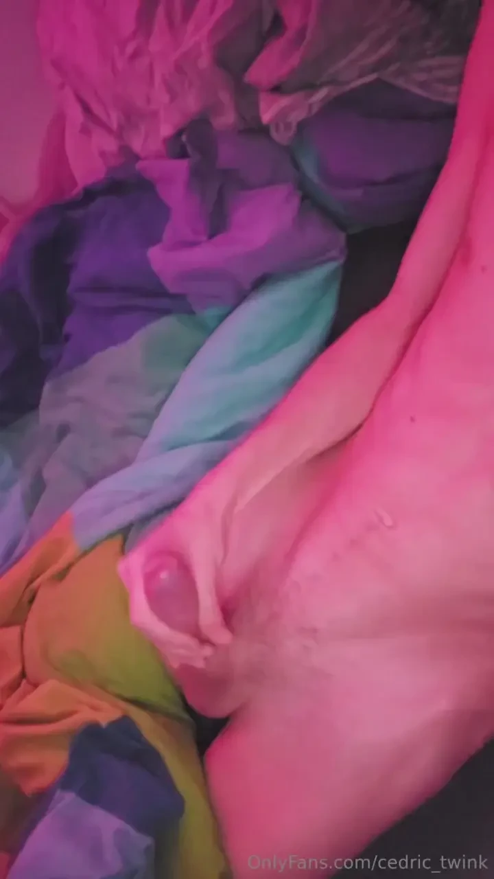 Made a mess who s got the tongue to clean it up for me 