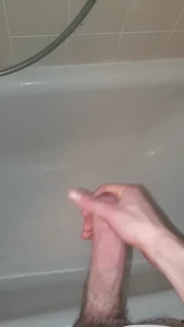Watch me bust a huge load into the tub
