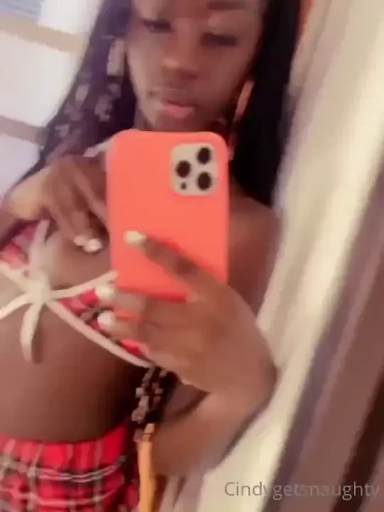 Are you into nipple play tastytracey18 