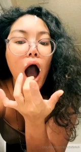 I bet you can t guess what this is on my face dm me ur answer