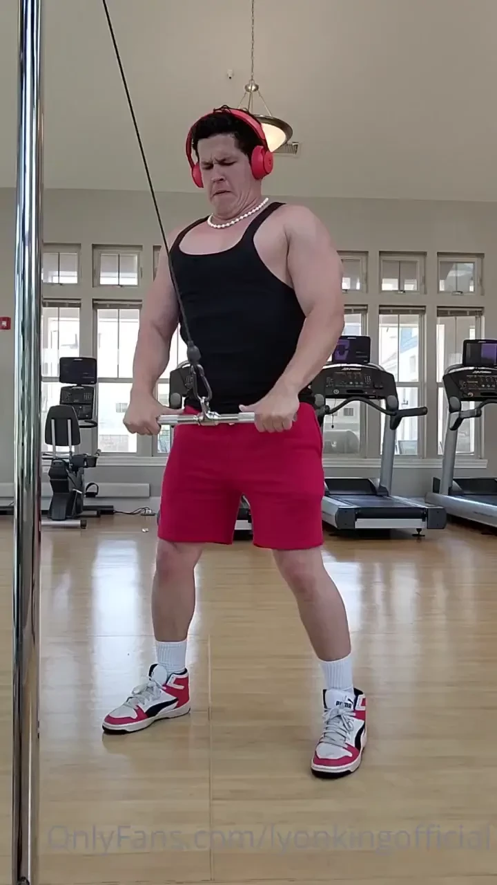 Who loves a sweaty big boy come and smell my pits part 2 
