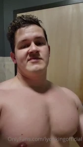 Who likes some big pecs