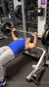 My chest routine for you guys 1 4 series x 20 rep 2 4 series x 15 rep part 1