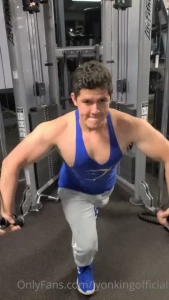 My chest routine for you guys 1 4 series x 20 rep 2 4 series x 15 rep part 2