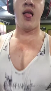 I need someone that want suck these sweating nipples