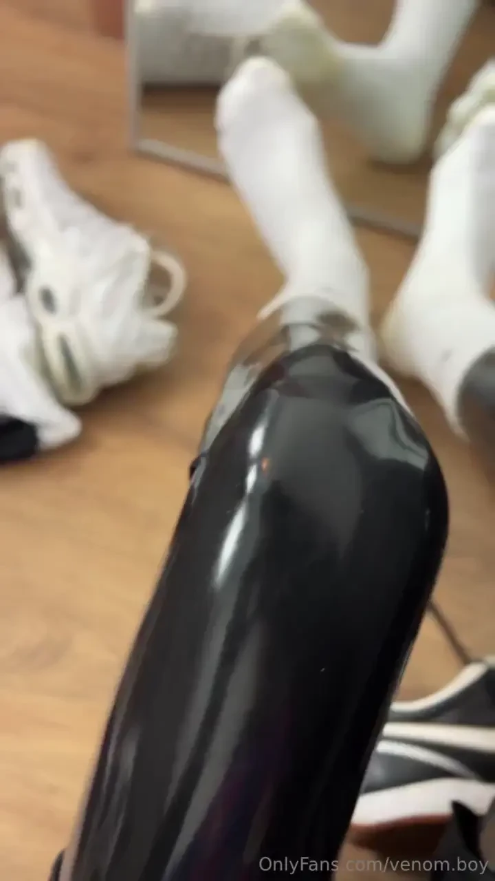 Who wants to sniff my sweaty socks after the match 