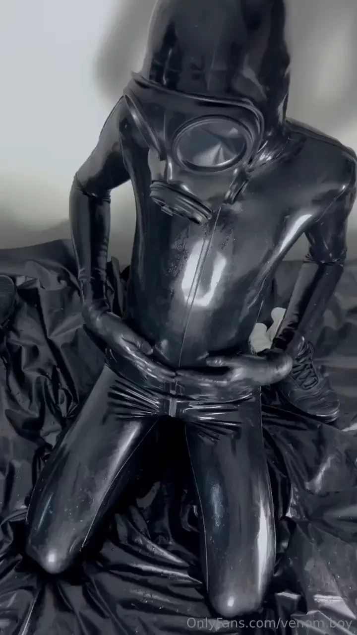 I need to polish my latex body 