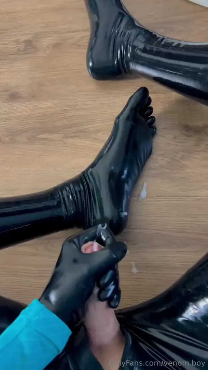 Cumshot on my shiny feet lick them 