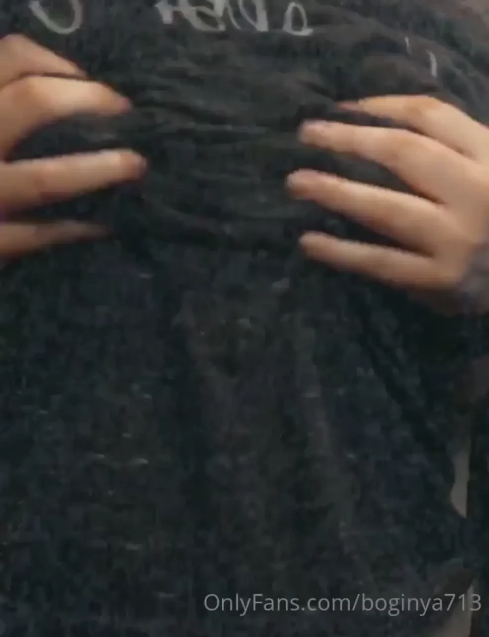 Good morning babe wanna squeeze 