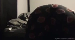 Just a little sneak peak peep the valentines pants