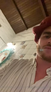 Despu s de un largo d a de trabajo en el campo calent ndome con el