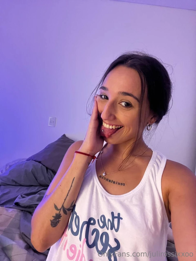 Would you like the idea of me sucking youre babe i know i would 