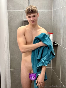 This towel s doing a terrible job hiding all the fun wanna help me fix