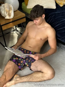 Hard to focus on the words when all i can think about is you