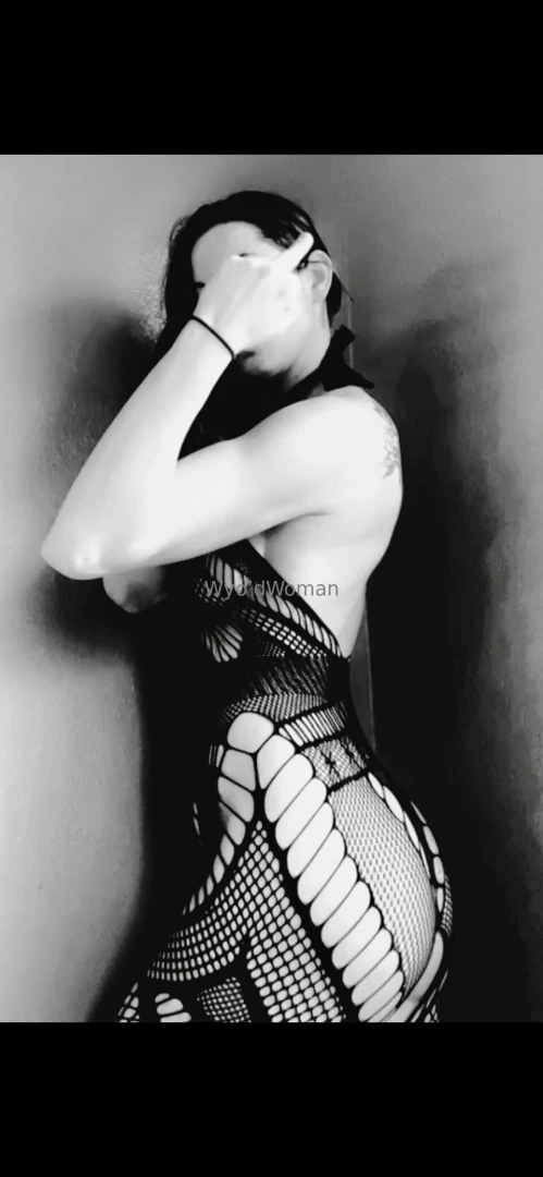 I say sorry way too much it s my turn to give no fucksi apologize for 