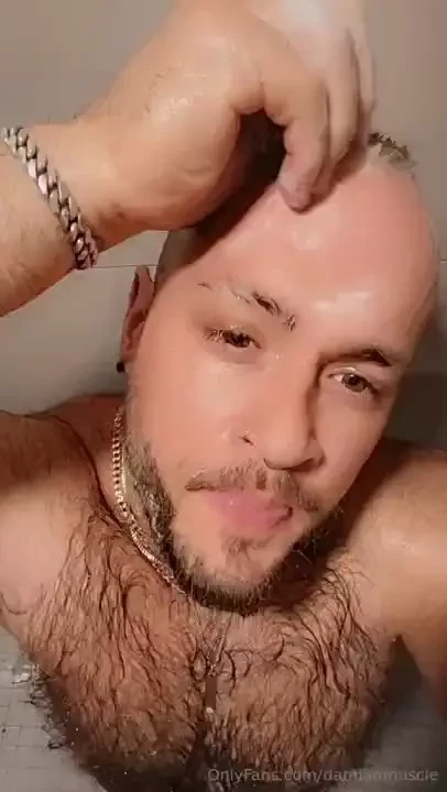 Can you pass me a towel 