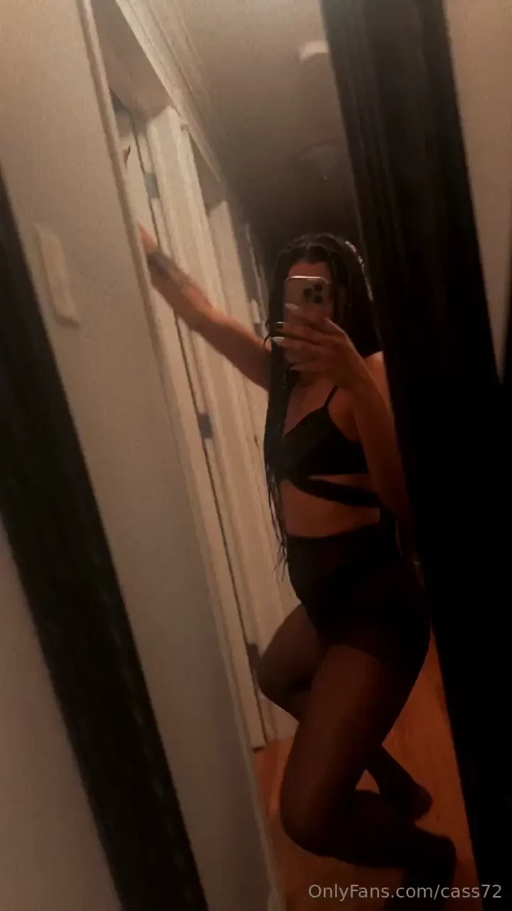 Hmm such a baddie with braids who thinks i should get my hair done in 