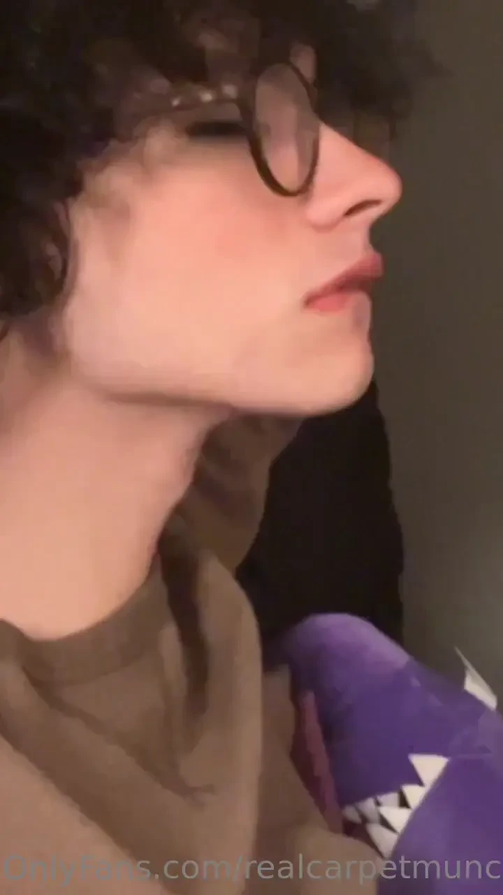 Getting prettied up to take new butt content rn 