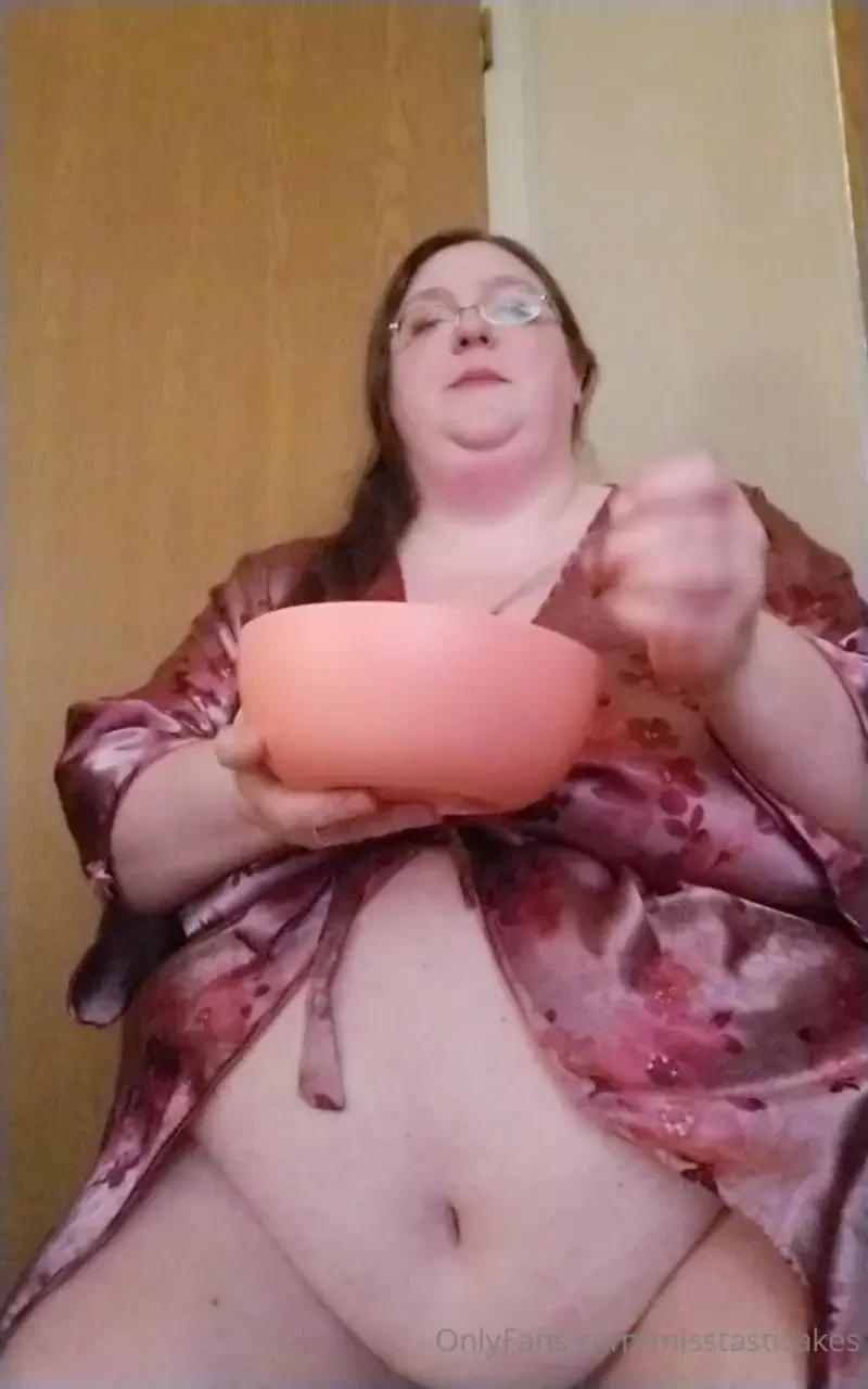 Spent lunch time noodling around in this robe that seems to be having part 2 