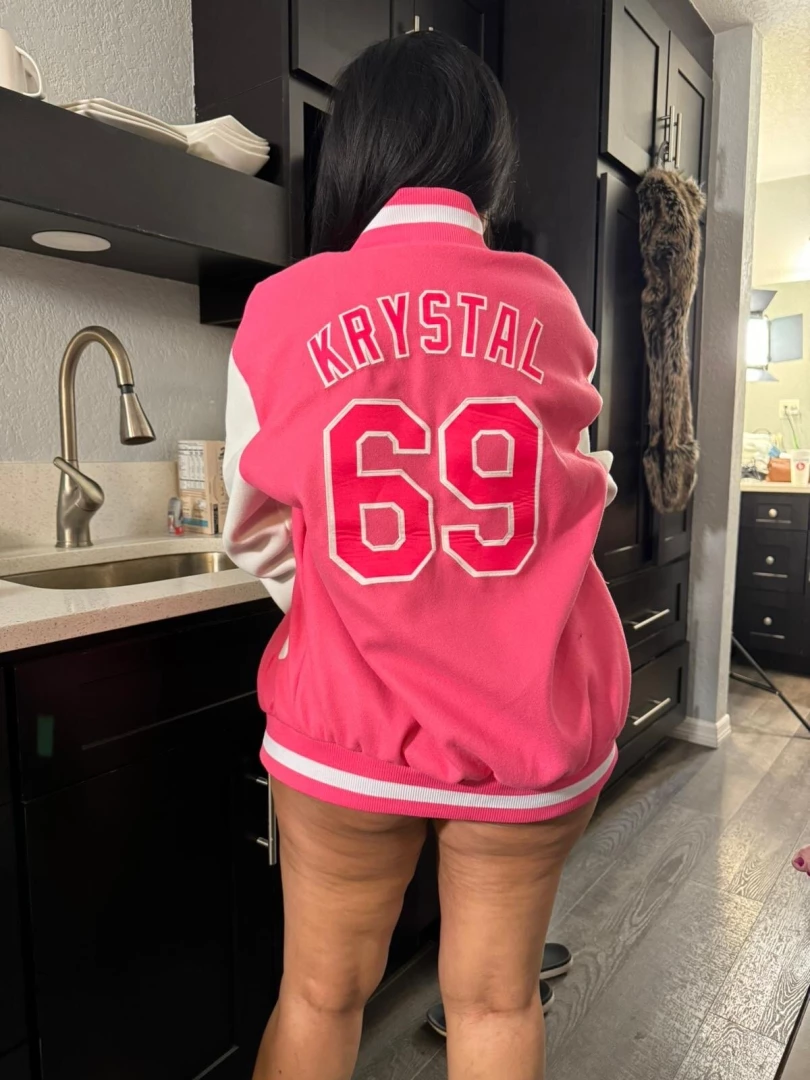 Get your last second votes in for our girl krystaldavisxxx for milf part 2 