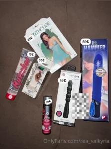 Hello-bello today i went to shopping and i bought some nice toys and