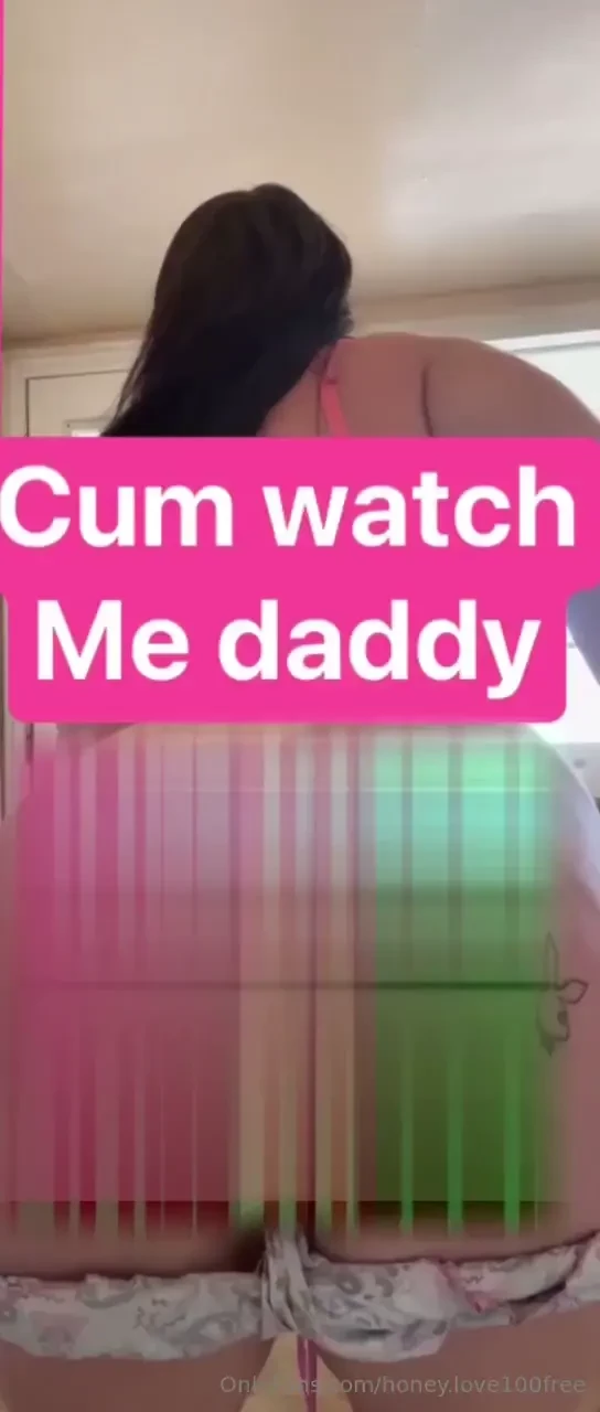 Watch me twerk and pull my shorts down repeatedly good views of the 