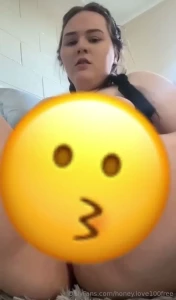 Watch me suck my toy show my tits turn around and bounce my ass for