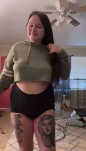 Flashing and booty shaking again