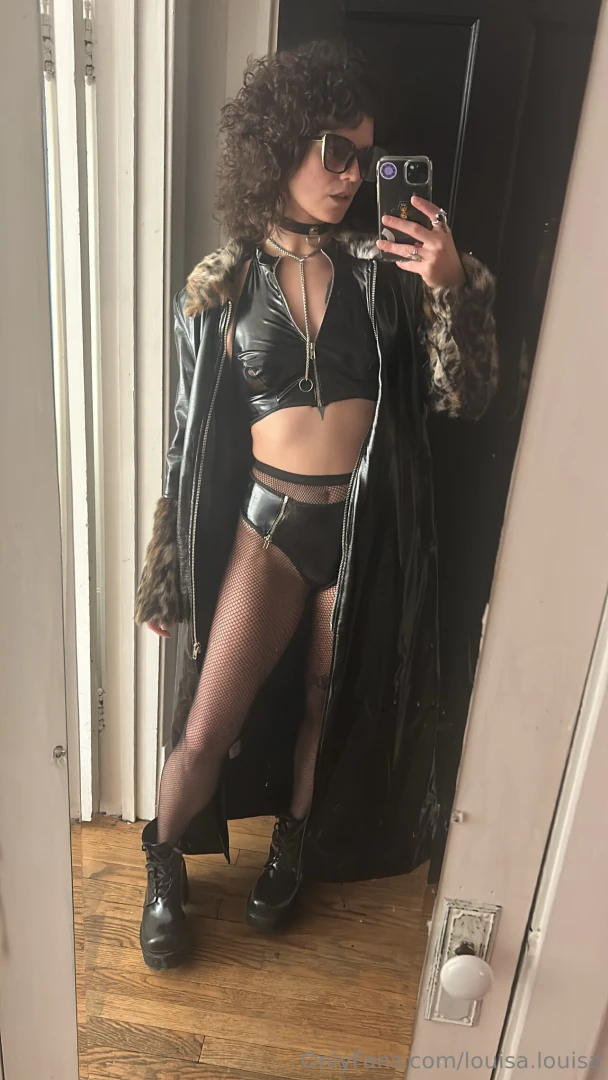 I know it s a tuesday afternoon but i m in a music video today so don 