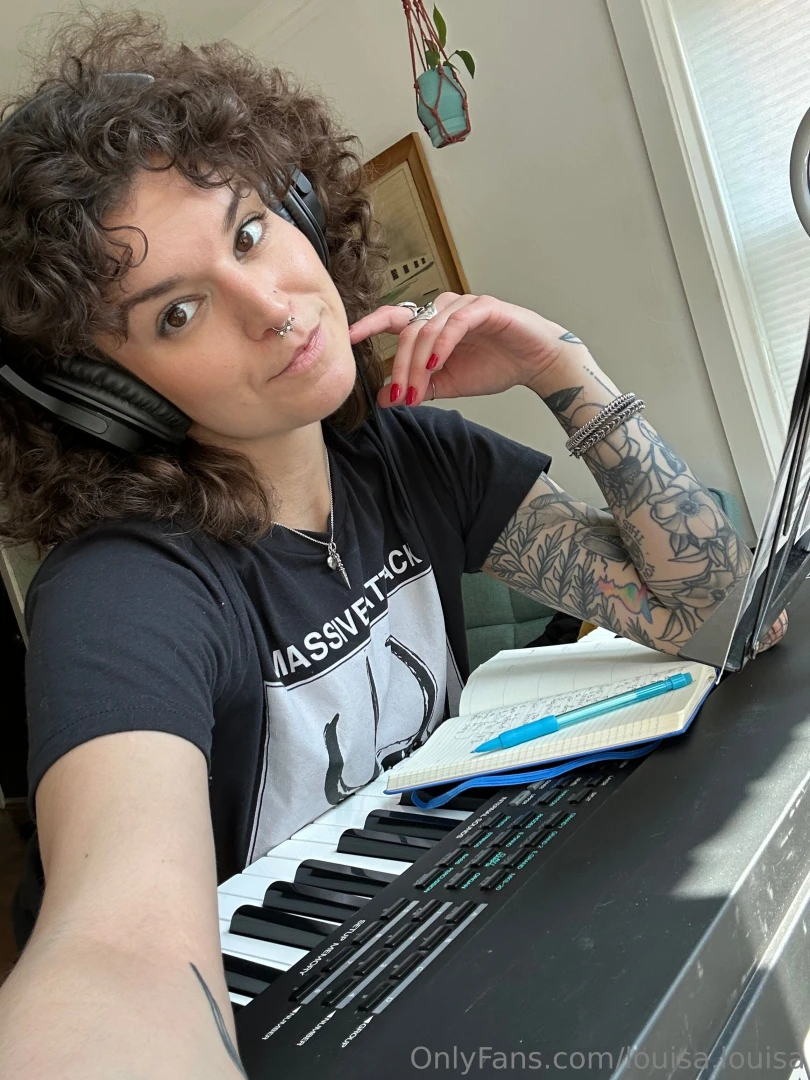 Hey babes what s up been working on a love song 