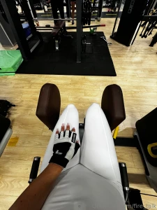 White in the gym is my challenge to myself cleanliness energy and part 2
